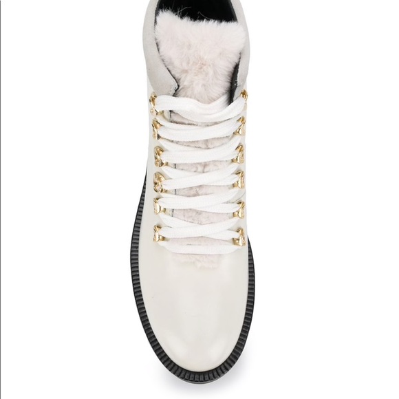 ALMOST NEW SIZE 6.5 TOSCA BLU WHITE TREK BOOTS - Picture 2 of 6